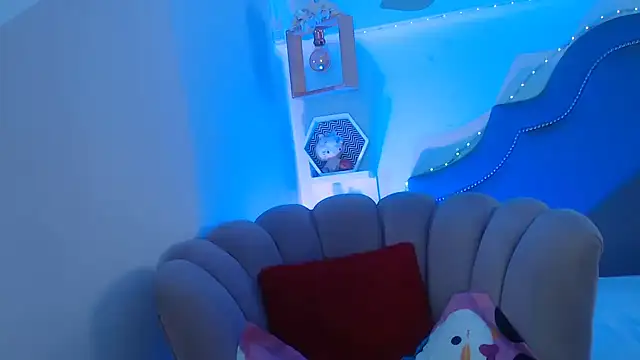 pocahontamoon online show from 02/27/26, 03:23