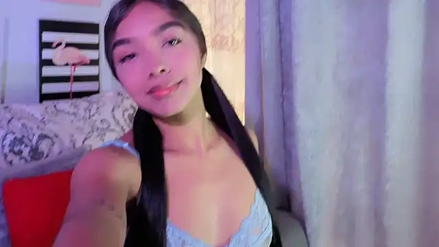 Snapshot of pocahontamoon chatting on 06/20/26, 02:42 pocahontamoon online show from 06/20/26, 02:42
