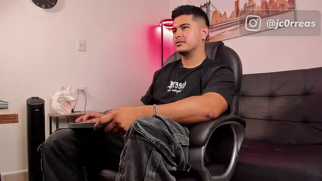  Juanes online show from 12/21/25, 11:01