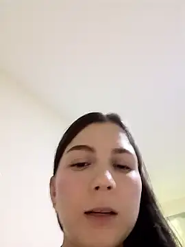 Arianna Moss online show from 06/05/26, 07:41