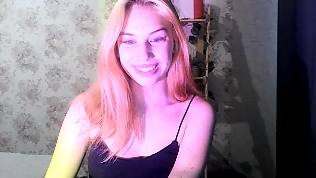 ClaireLaSweet online show from 09/28/25, 11:21