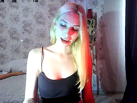 ClaireLaSweet online show from 11/22/25, 03:49