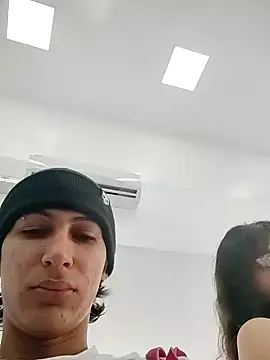 Snapshot of DavidAndClare chatting on 09/23/25, 03:48 DavidAndClare online show from 09/23/25, 03:48