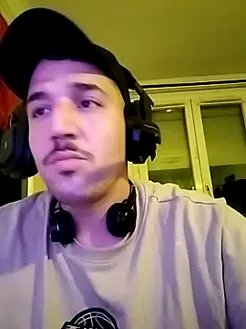 JuicyBigcockxh online show from 03/04/26, 08:15