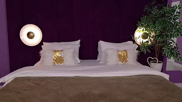 Snapshot of NoraHaynes chatting on 11/17/25, 03:12 NoraHaynes online show from 11/17/25, 03:12