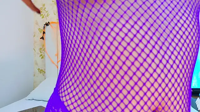 AmbherBlake online show from 10/31/25, 03:18