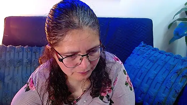 Snapshot of Linda_banks_ chatting on 06/14/26, 02:24 Linda banks online show from 06/14/26, 02:24