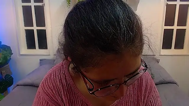 Snapshot of Linda_banks_ chatting on 07/01/26, 02:02 Linda banks online show from 07/01/26, 02:02