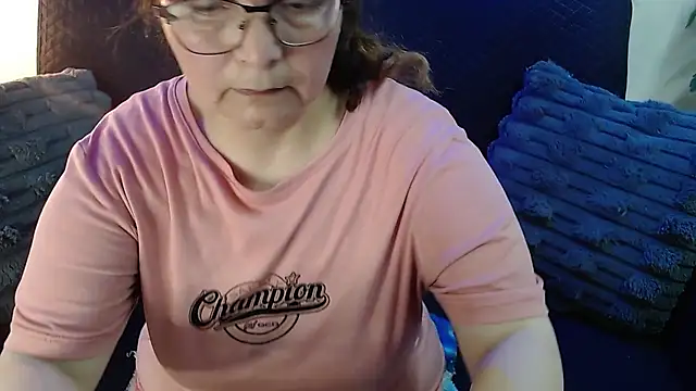 Snapshot of Linda_banks_ chatting on 07/15/26, 06:46 Linda banks online show from 07/15/26, 06:46
