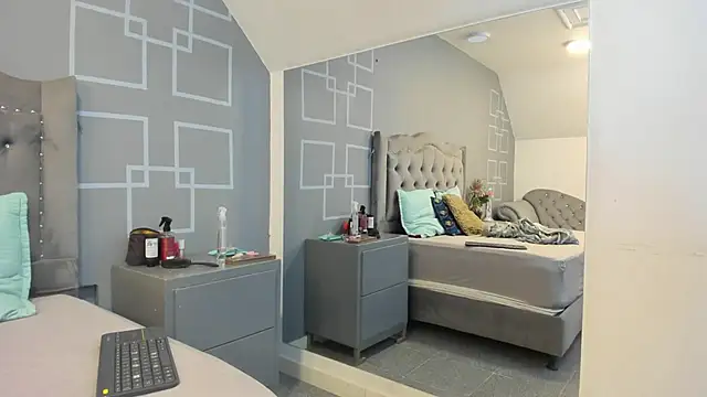 AliceBlackx online show from 11/10/25, 11:42