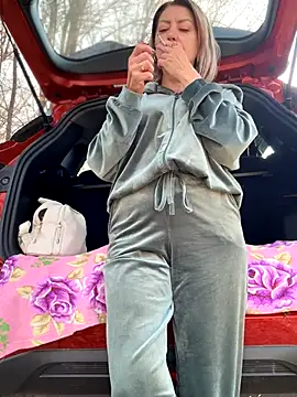 Milena-MilfaXXX online show from 10/24/25, 04:09