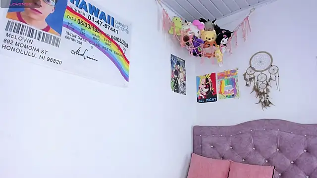 Snapshot of aline_ackerman chatting on 09/12/25, 01:49 aline ackerman online show from 09/12/25, 01:49