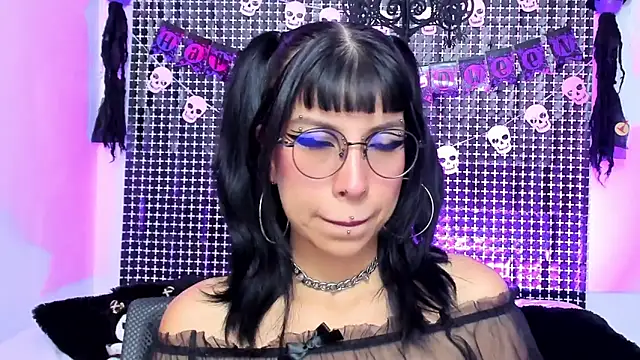 Rose 72 online show from 10/14/25, 07:58