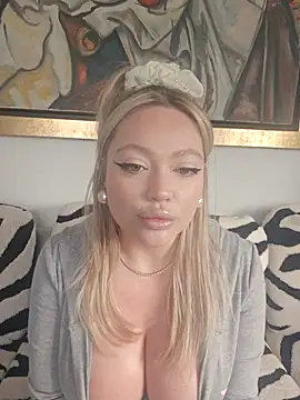 misstitmouseofficial online show from 02/21/26, 11:11