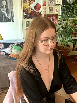 Sienna-Cow online show from 09/10/25, 10:37