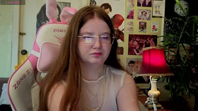 Sienna-Cow online show from 10/10/25, 11:53