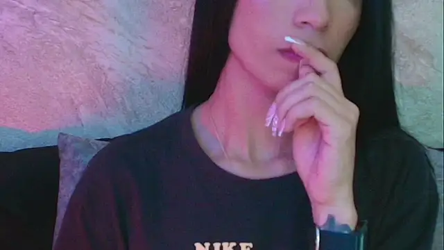 Snapshot of Dixie_grey1 chatting on 11/14/25, 02:16 Dixie grey1 online show from 11/14/25, 02:16