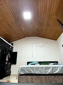 Alina0 online show from 10/15/25, 04:18