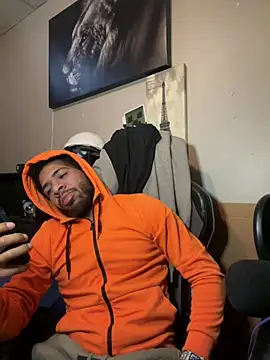 Snapshot of 1mistaGoodWood chatting on 01/14/26, 04:23 1mistaGoodWood online show from 01/14/26, 04:23