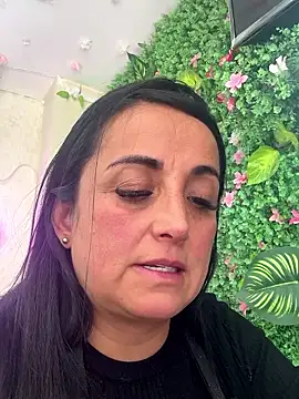 Snapshot of hotadhara01 chatting on 01/17/26, 05:27 hotadhara01 online show from 01/17/26, 05:27