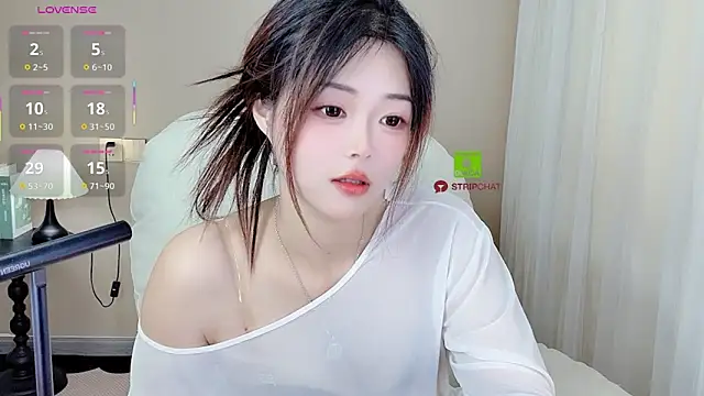 Snapshot of CeeKie chatting on 09/09/25, 04:45 CeeKie online show from 09/09/25, 04:45