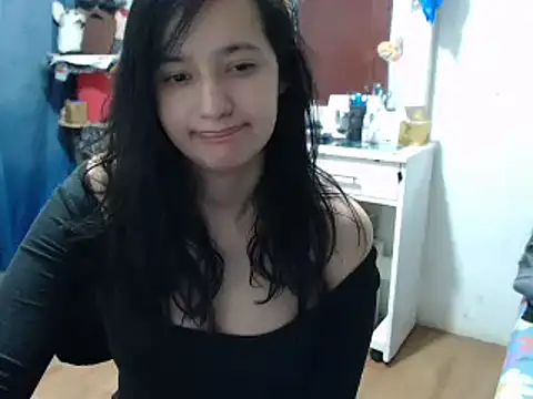 Snapshot of annie_clark2 chatting on 12/12/24, 04:37 annie clark2 online show from 12/12/24, 04:37