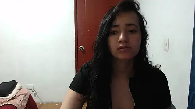 Snapshot of annie_clark2 chatting on 03/05/25, 08:10 annie clark2 online show from 03/05/25, 08:10