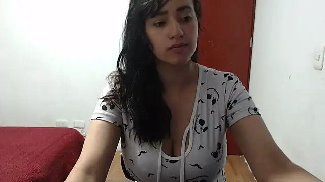 Snapshot of annie_clark2 chatting on 03/06/25, 08:37 annie clark2 online show from 03/06/25, 08:37