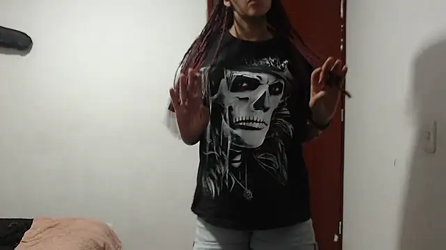 Snapshot of annie_clark2 chatting on 03/20/25, 10:07 annie clark2 online show from 03/20/25, 10:07