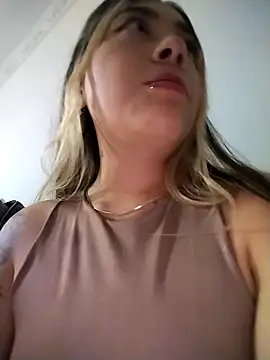 Snapshot of _ManuVeelez chatting on 11/29/25, 06:49 ManuVeelez online show from 11/29/25, 06:49