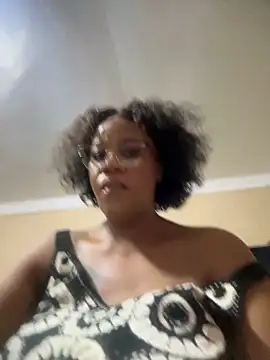 THICKBUNNYCHICKxxx online show from 02/05/26, 08:35