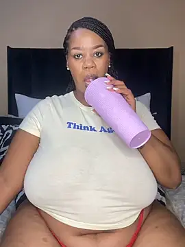 THICKBUNNYCHICKxxx online show from 02/13/26, 08:16