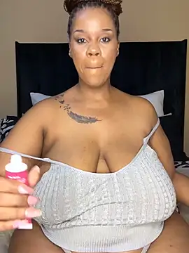 THICKBUNNYCHICKxxx online show from 04/03/26, 08:29