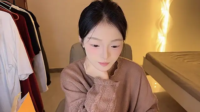 Robin-o3 online show from 10/12/25, 08:52