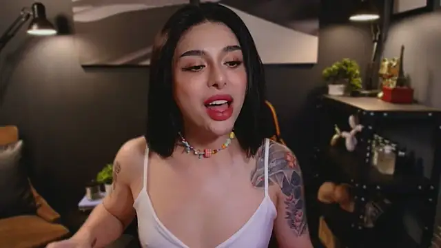 Snapshot of LUNACOCKSLAYER chatting on 10/11/25, 07:45 LUNACOCKSLAYER online show from 10/11/25, 07:45