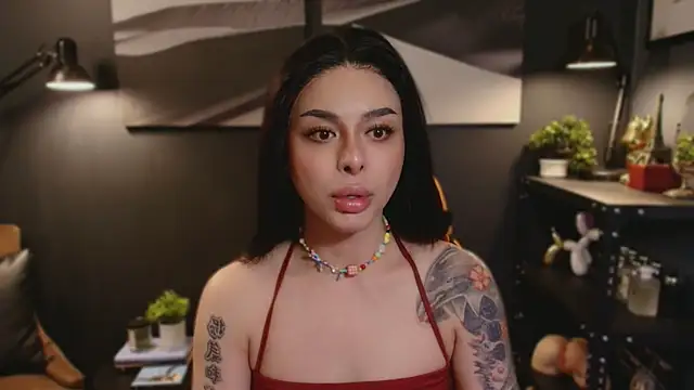 Snapshot of LUNACOCKSLAYER chatting on 10/15/25, 11:38 LUNACOCKSLAYER online show from 10/15/25, 11:38