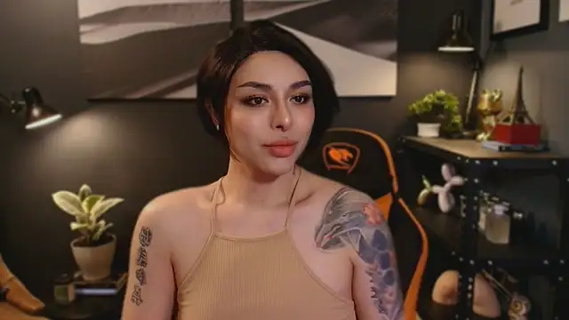 Snapshot of LUNACOCKSLAYER chatting on 10/18/25, 03:42 LUNACOCKSLAYER online show from 10/18/25, 03:42