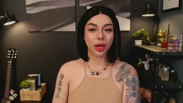 Snapshot of LUNACOCKSLAYER chatting on 10/22/25, 11:26 LUNACOCKSLAYER online show from 10/22/25, 11:26