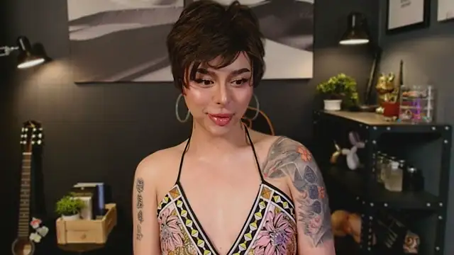 Snapshot of LUNACOCKSLAYER chatting on 10/23/25, 11:35 LUNACOCKSLAYER online show from 10/23/25, 11:35