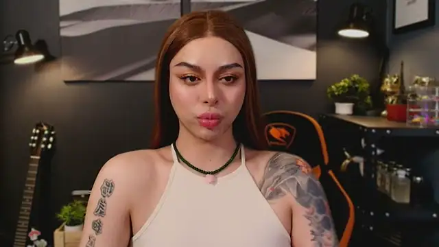 Snapshot of LUNACOCKSLAYER chatting on 11/06/25, 11:48 LUNACOCKSLAYER online show from 11/06/25, 11:48