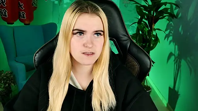 Stef Nicks online show from 10/05/25, 06:12