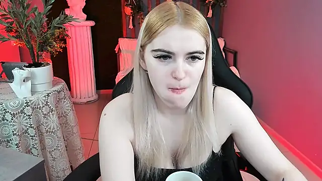 Stef Nicks online show from 02/08/26, 05:22