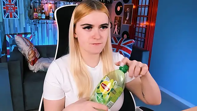 Stef Nicks online show from 03/16/26, 09:02