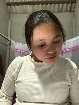 NhuFox online show from 12/20/25, 01:07