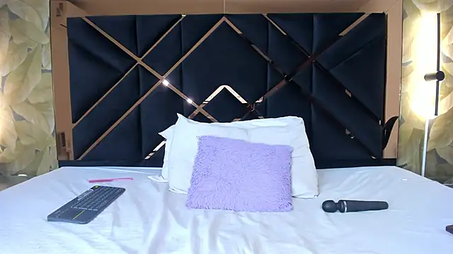 AliciaJerez1 online show from 10/11/25, 08:57