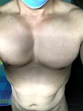 Snapshot of Huynh-duc-huy chatting on 11/18/25, 07:35 Huynh-duc-huy online show from 11/18/25, 07:35