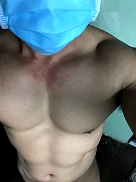 Snapshot of Huynh-duc-huy chatting on 11/19/25, 07:30 Huynh-duc-huy online show from 11/19/25, 07:30