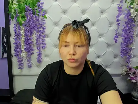 Snapshot of JuliettaRousse69 chatting on 09/09/25, 12:26 JuliettaRousse69 online show from 09/09/25, 12:26