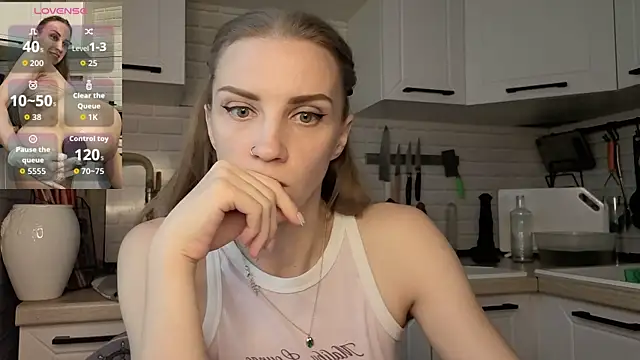 Snapshot of Edena_ chatting on 06/12/26, 01:21 Edena online show from 06/12/26, 01:21