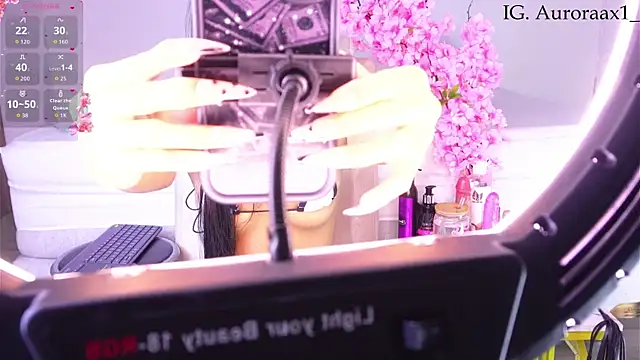 Auroraa x1 online show from 11/08/25, 12:44